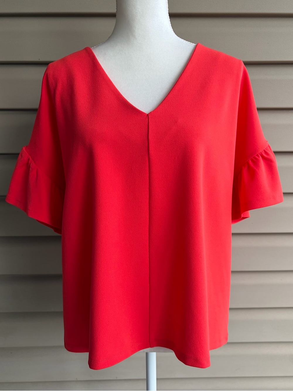 •Ann Taylor• V-Neck Orange/Red Ruffle Sleeve Blouse - Size XL